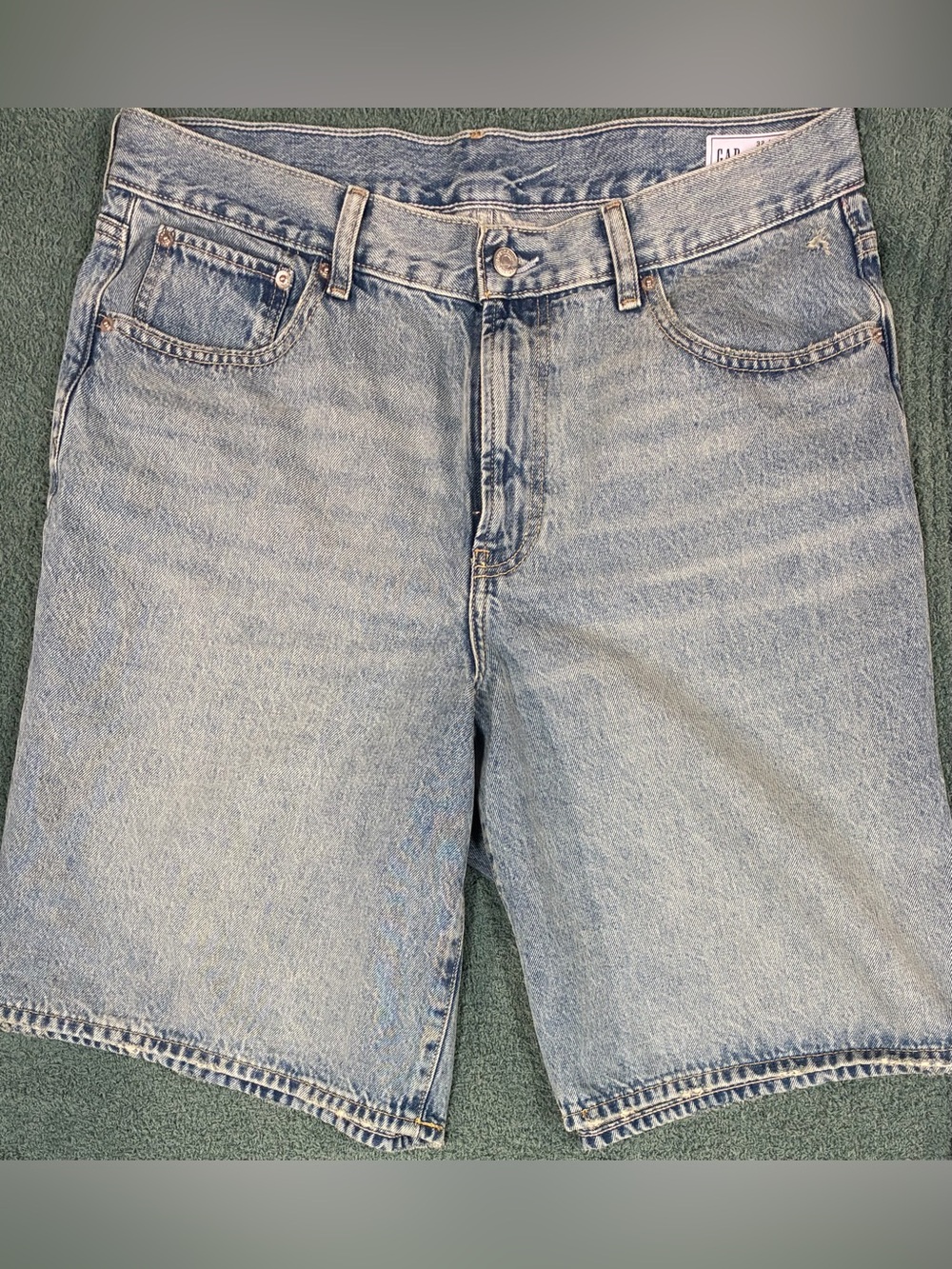 WOMENS GAP Longline Denim Shorts in a light wash, size 32 (14 Regular)